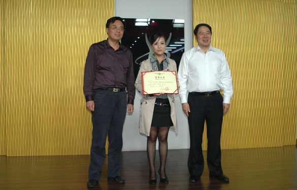 凯发k8在“华朋杯”经信系统首届迎国庆职工歌咏角逐中获得佳绩