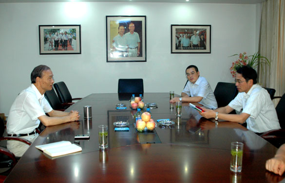 常州市工商局局长陈国庆一行来凯发k8集团调研