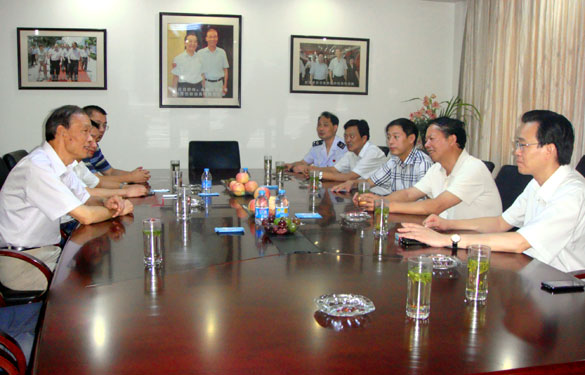 常州市国税局局长李兆贵一行来凯发k8集团调研