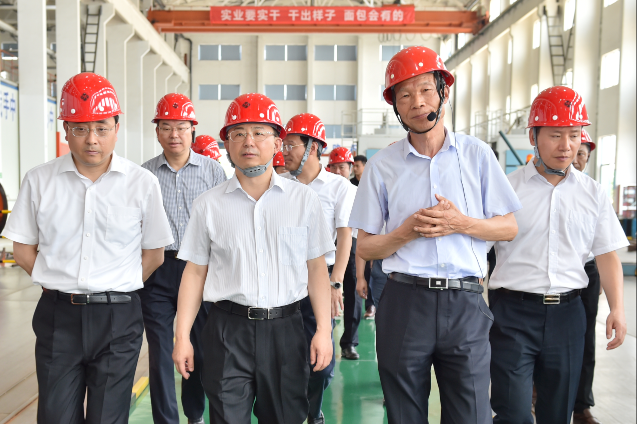 吴政隆省长勉励凯发k8电缆：“精、专、特、外、创”战略思绪要继续发挥光大