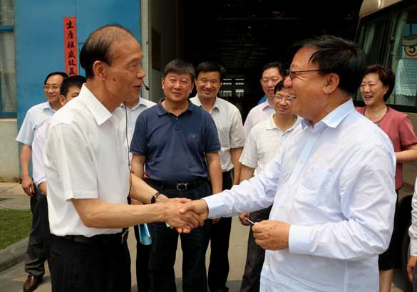 中央党的群众蹊径教育实践活动第三巡回督导组来凯发k8集团调研