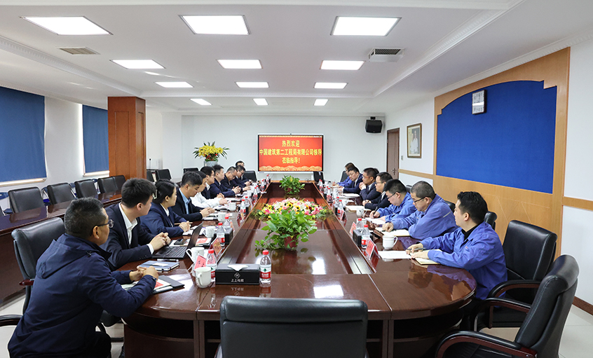 中建二局商务治理部副总司理李运涛一行来凯发k8电缆旅行交流